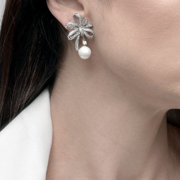 Brinco Laços com Pérola