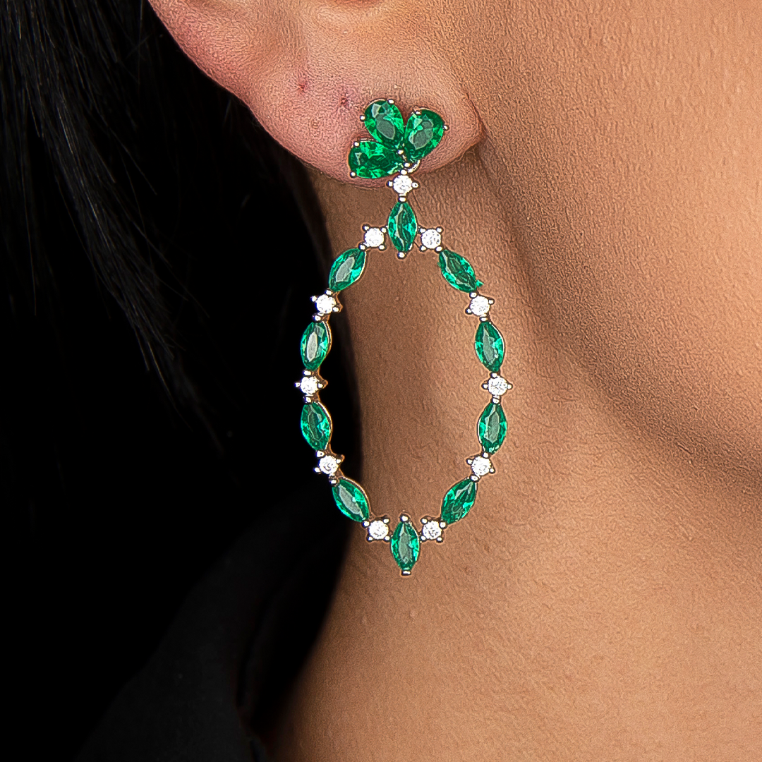 Brinco Argola Frontal em Esmeraldas