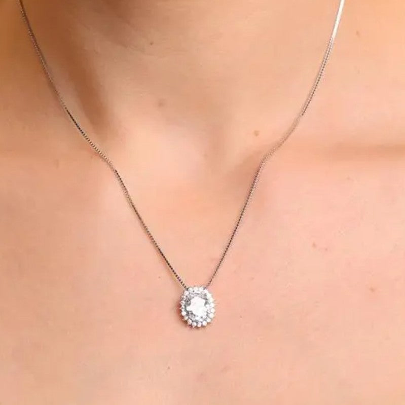 Colar Solitário Oval com Moldura