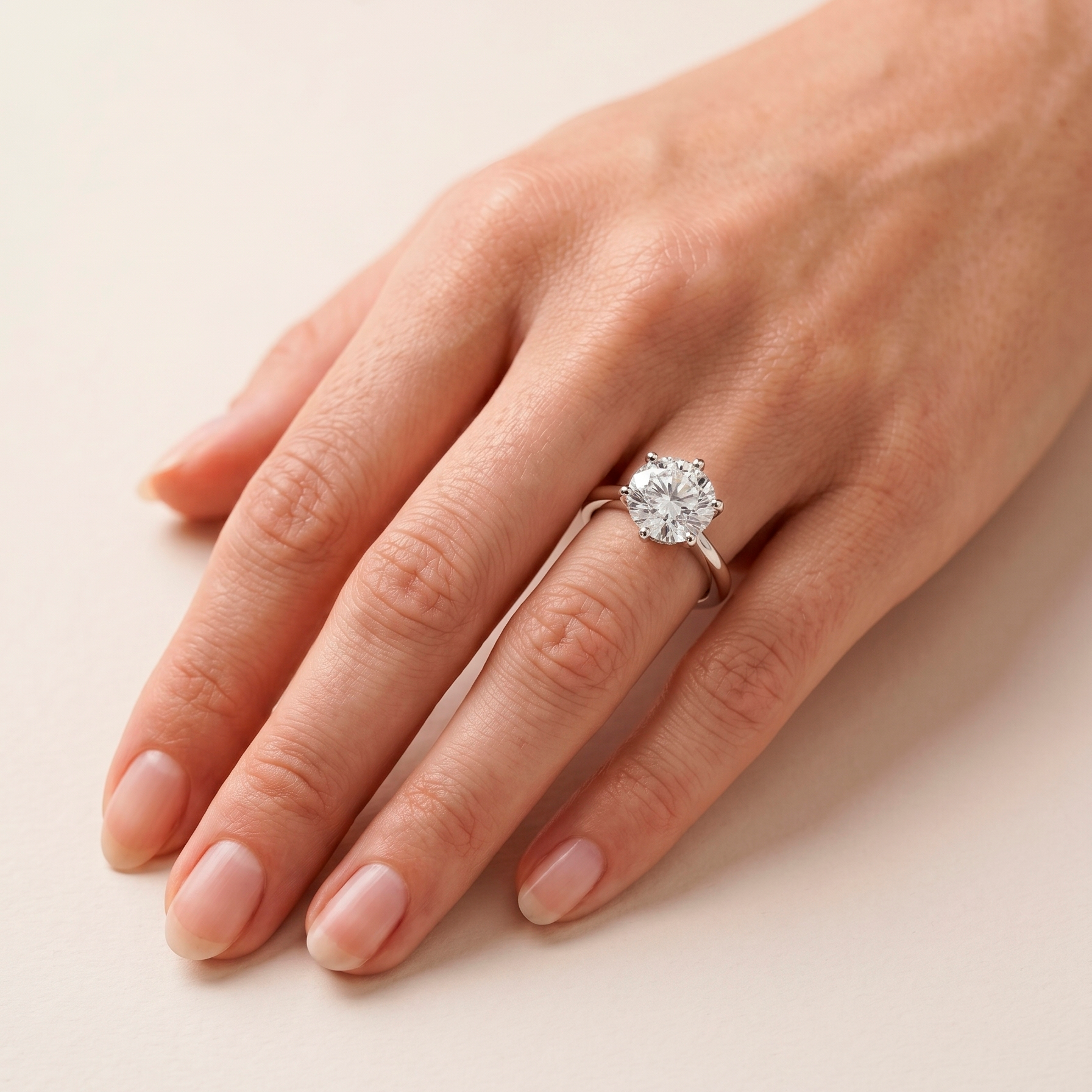 Guia Definitivo: Diferenças entre Moissanita, Diamante de Laboratório e Zircônia