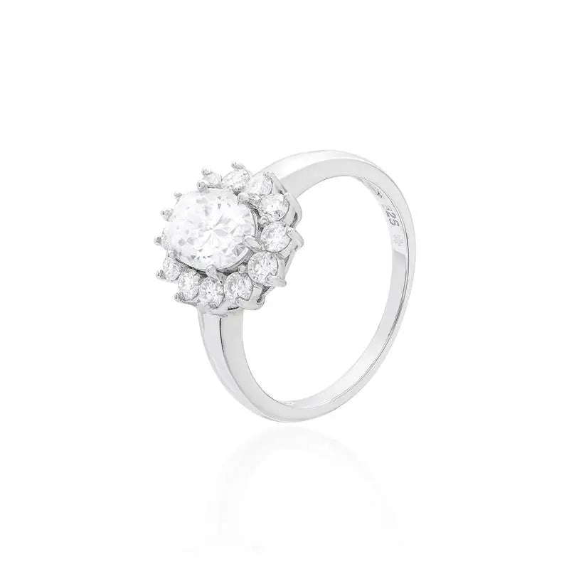 Anel Oval 8x10 com Moldura Moissanita