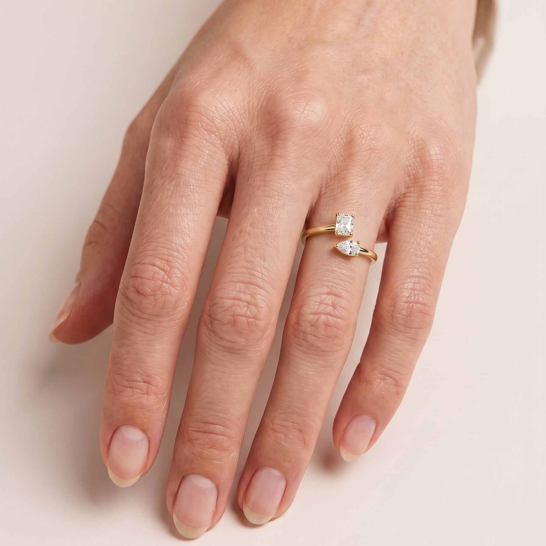 Anel Salpicado com Moissanitas - 0.45ct