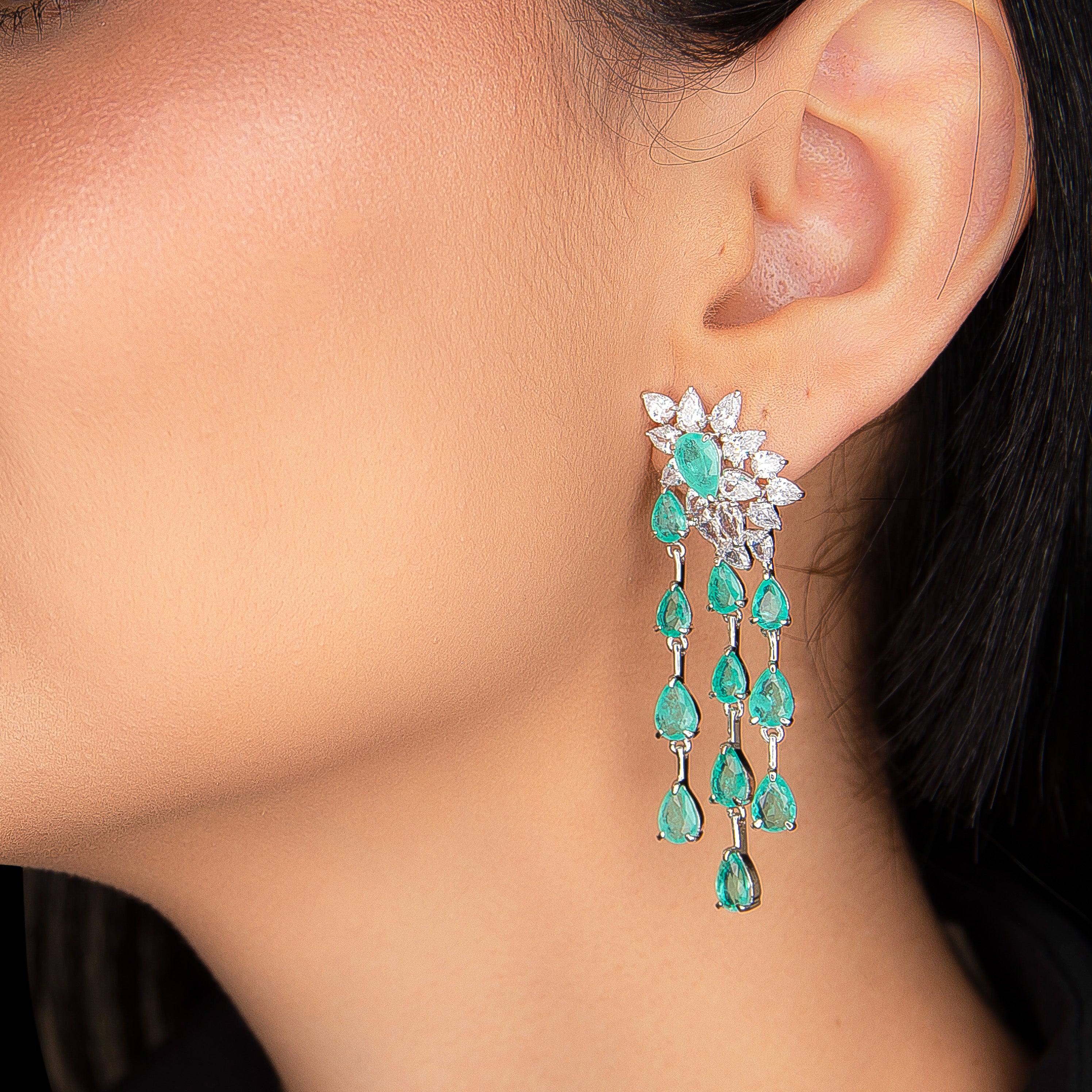 Brinco Earcuff Pingente Gotas