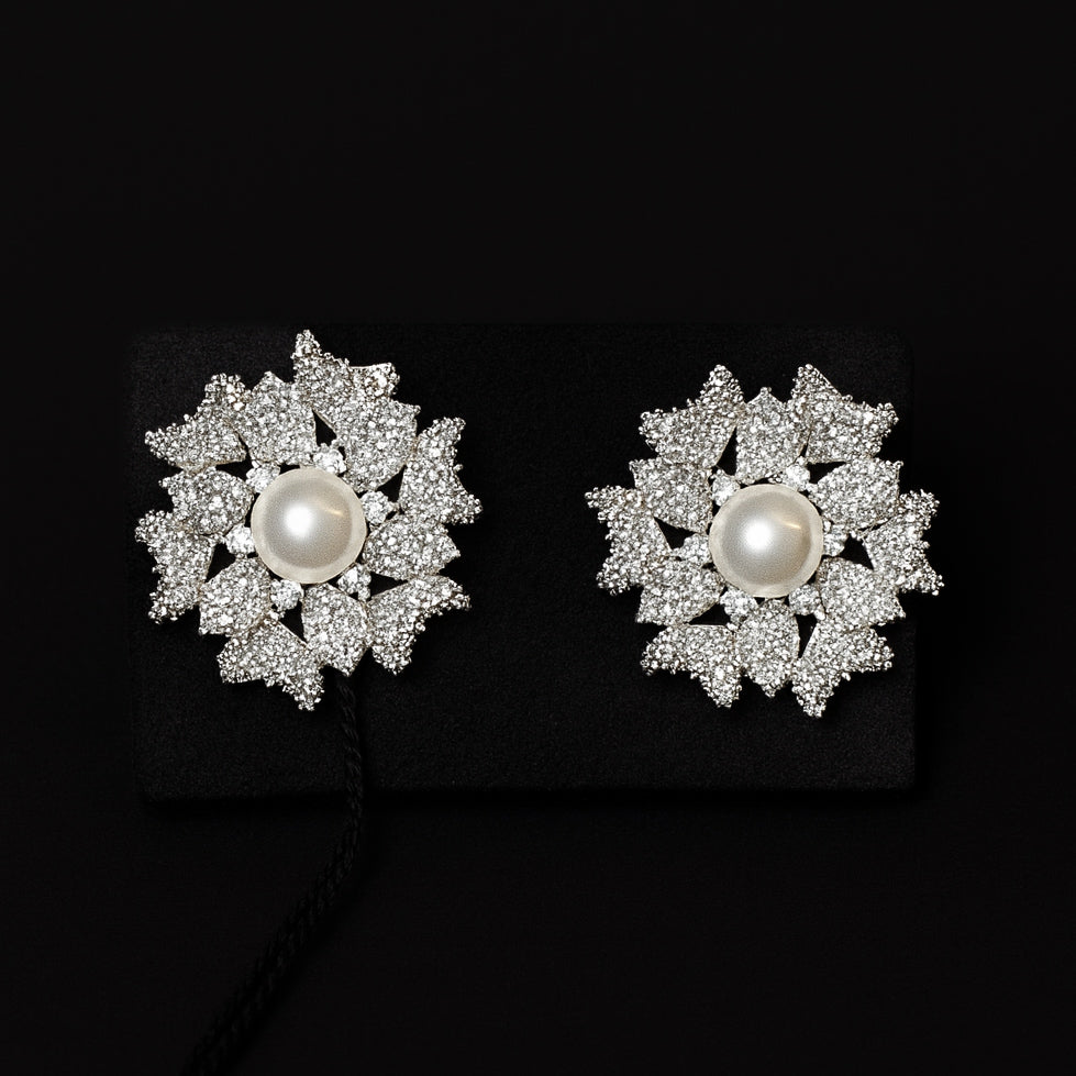 Brinco Flor Pavê Estilizada