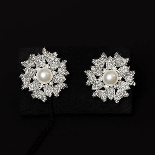 Brinco Flor Pavê Estilizada