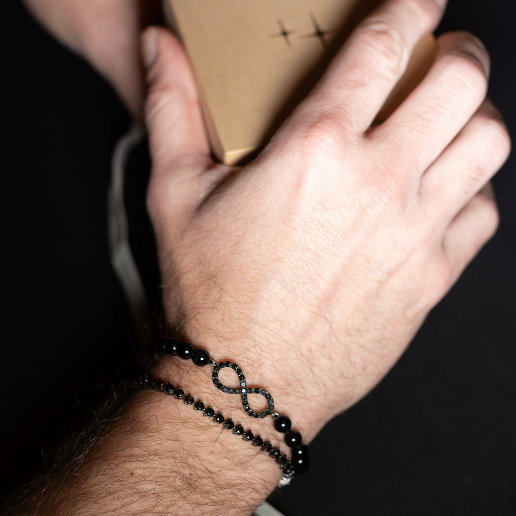 Pulseira Infinito e Esferas de Ônix Natural