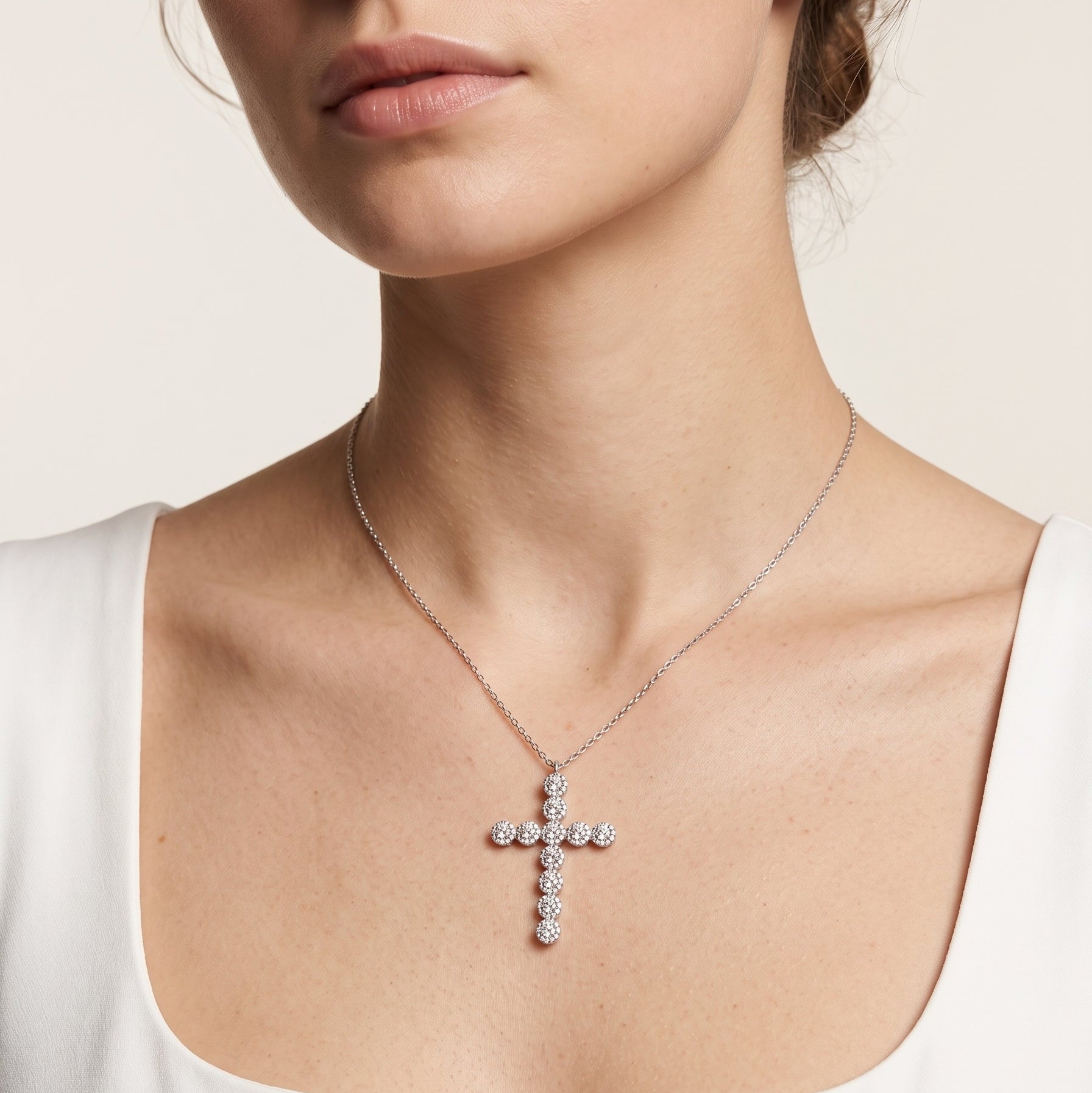 Colar Cruz Moissanitas com Molduras - 1.48ct