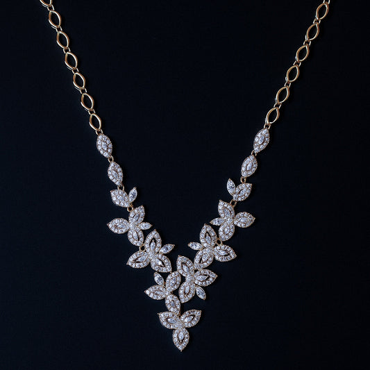 Colar Flores de Navetes