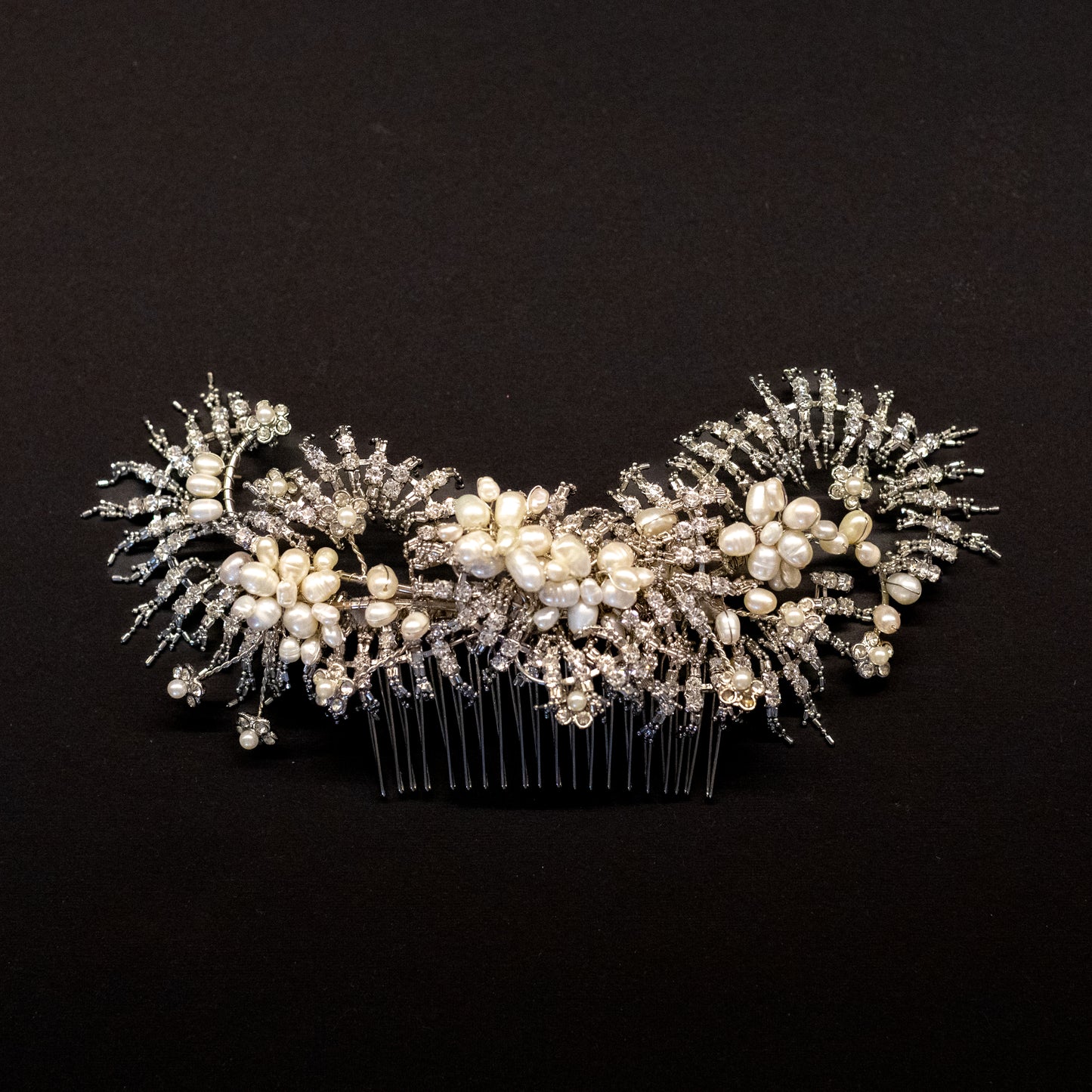 Pente Mia com Pérolas