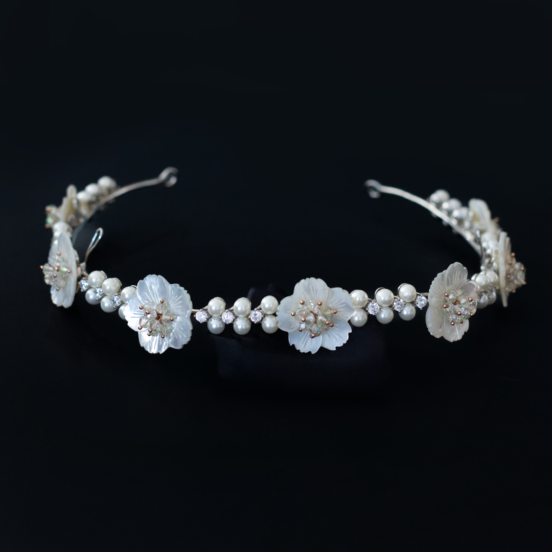 Tiara Em Madrepérolas