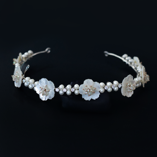 Tiara Em Madrepérolas