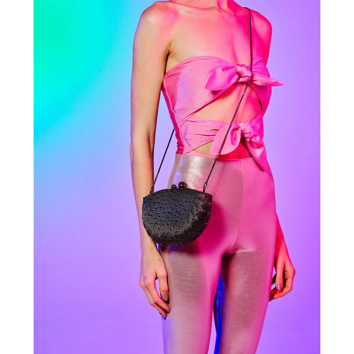 Clutch em Cetim e Cristais Isla