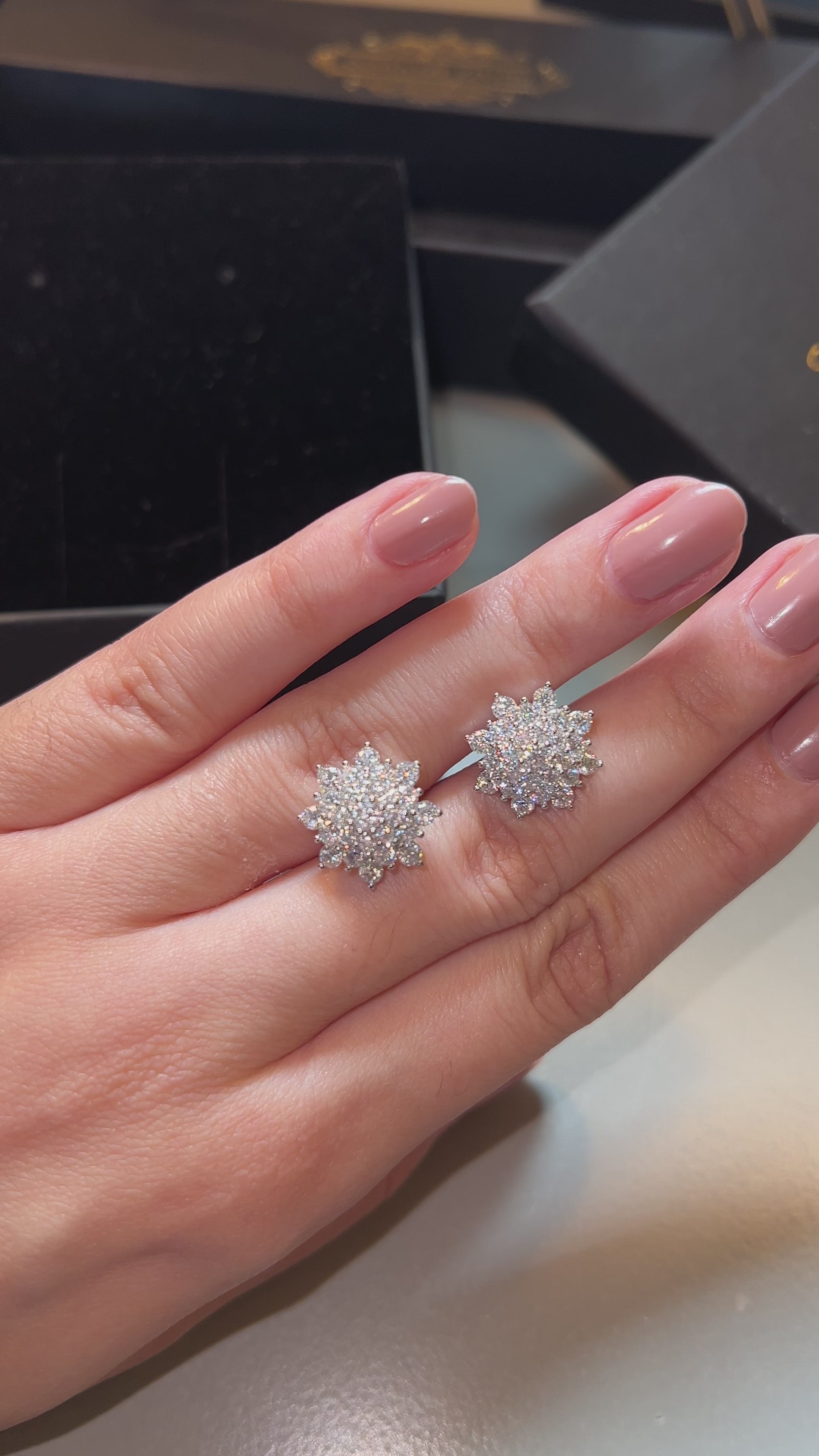 Brinco Cluster Moissanitas 3,00ct