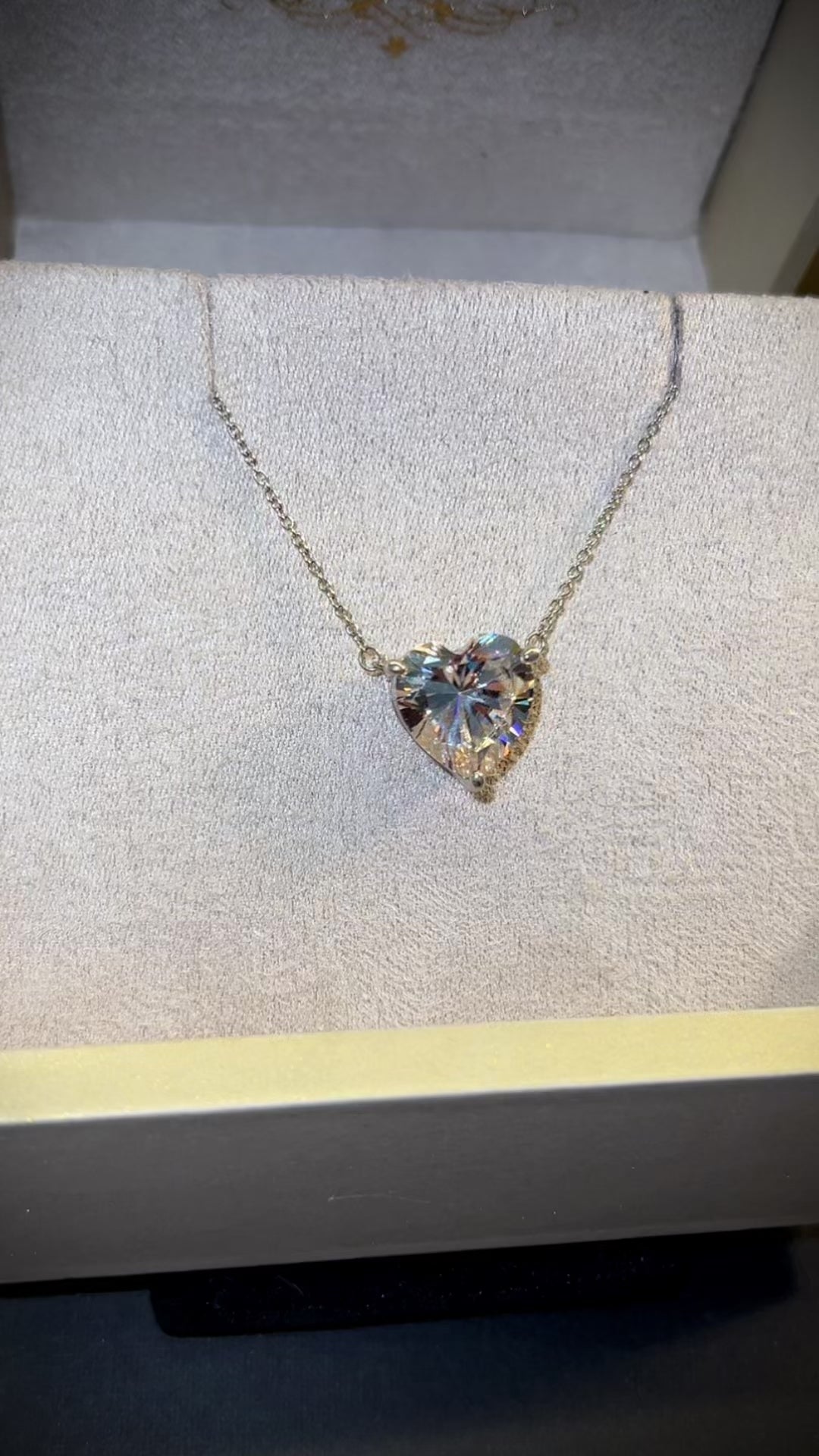Colar Coração Moissanita 7,75ct